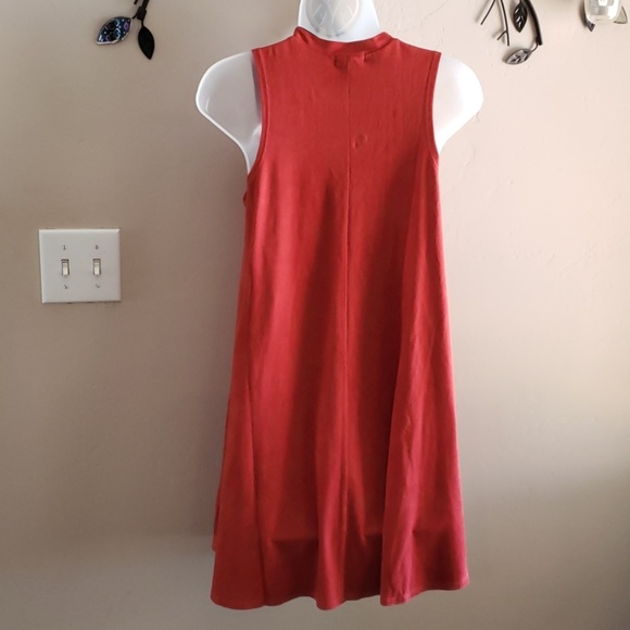 Eyeshadow Dress - Picture 2 of 8